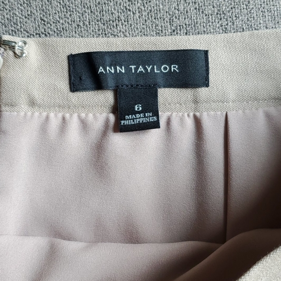 Ann Taylor stretch pencil skirt - Picture 2 of 5
